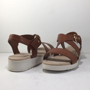 easy spirit helix sandals